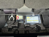 トランクルームのフタを開けると付属の車載工具がございます(^^) 必要に応じて買い足していただくことも可能です!