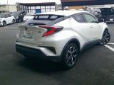 新車・中古車を取り揃えてお客様のご来店をスタッフ一同お待ちしております。