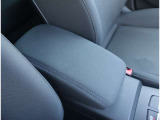 Audi正規ディーラーが高品質をお約束。高度な訓練・教育を受けたAudi専任メカニックが、100項目にもおよぶ精密な点検を実施いたします。すべてをクリアしたAudi車だけが、あなたのお手元に届けられるのです。