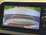 【バックカメラ】駐車時に後方がリアルタイム映像で確認できます。大型商業施設や立体駐車場での駐車時や、夜間のバック時に大活躍!運転スキルに関わらず、今や必須となった装備のひとつです!