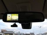【アラウンドビューモニター】専用のカメラにより、上から見下ろしたような視点で360度クルマの周囲を確認することができます☆死角部分も確認しやすく、狭い場所での切り返しや駐車もスムーズに行えます。