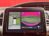 アラウンドビューモニター付きですので、車庫入れも楽々です。