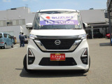 大きく見やすいフロントガラス!視界も広々で運転しやすそうですね。