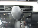 シンプルにお使いやすいシフトレバー