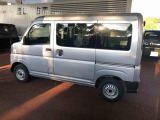 納車前にはプロのメカニックが点検、整備を行いますので安心してお乗り頂けます。