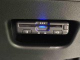 ETCカードを挿入することで高速道路を利用する際の支払いがキャッシュレスになったり、ETCスマートインターチェンジが利用できたり、とても便利なアイテムです!保証は修理保証のみとなります。