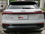 後続車両から長く見られるリヤスタイルも、Audiらしく上品で洗練されたデザインで見る人を惹きつけます。
