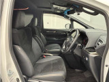 毎回座るフロントシート。運転席は必ず使用する部分ですので、座り心地が重要です!