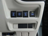 両側電動のスライドドアで楽々スムース!運転席からも開閉の操作もできます♪キーのスイッチひとつで自動開閉できる便利な機能もついてます♪