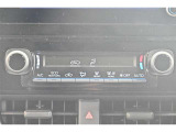 【オートエアコン】一度お好みの温度に設定すれば、車内の温度を検知し風量や温度を自動で調整。快適な車内空間には必須の機能です。