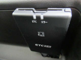 『ETC2.0』を装着しています♪♪ 有料道路での料金所の手間を省いて運転に集中できます♪♪ 車から離れる時はカードの抜き取りをお忘れなく♪♪