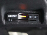 ◆ETC2.0装着◆進化したドライブ体験。料金収受システムだけだったETCが生まれ変わって、高速道路を賢く使うETC2.0に進化しました。多彩な情報サービスが便利で快適なドライブ体験を提供します。