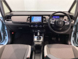 【前方視界】開放的な前方視界!運転がしやすく疲れにくいです♪窓が大きく、見通しがとっても良いおクルマですよ♪