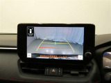 バックガイドモニターで、後方を確認しながら安心して駐車することができます。運転初心者も熟練者も必須の機能ですよ!