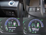 各種スイッチ付きです。話題の衝突軽減ブレーキ搭載。安全運転の強い味方です☆