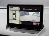 360&deg;ビューモニターを搭載しています。コーナーセンサーと合せてお使いいただくことで、安全、安心にお車の取り回しを行っていただけます。