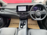 運転席周りも視界もよくハンドルも軽い取り回しなのですごく運転がしやすい車です。