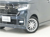 ◆ドアミラーウインカー◆ドアミラーにウインカーを装備しています。対向車に自身の進行方向を合図し安全に運転できます。