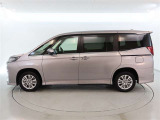 ロングラン保証付き。トヨタのお店で中古車をお買い上げいただいたお客様に安心で快適なカーライフをお約束する。1年間の保証です。
