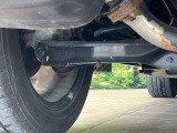 お車を安心してお乗りいただく為には、足回りの定期点検が欠かせません。サービスサポート(有償保証)では無料点検もご提供しており、安心のカーライフをお過ごしいただけるサポート体制が整っています。