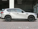 ロングノーズと大きなボディで、CX-60らしい上質なシルエットです。