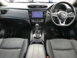 運転席から視界が左右に広く隅々まではっきりと見渡せます。クルマの先端も把握しやく安心して運転できます。