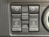 【両側パワースライドドア】スマートキーや運転席のスイッチで後席両側スライドドアの開閉が可能♪電動だから力を入れてドアを開ける必要が無く、小さなお子様でも簡単に開け閉めでき快適です♪