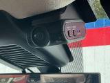 純正品・小型カメラなので視界の妨げにはなりません