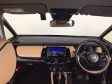 【前方視界】開放的な前方視界!運転がしやすく疲れにくいです♪窓が大きく、見通しがとっても良いおクルマですよ♪