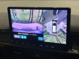 【マルチビューカメラシステム】専用のカメラにより、上から見下ろしたような視点で360度クルマの周囲を確認することができます☆死角部分も確認しやすく、狭い場所での切り返しや駐車もスムーズに行えます。