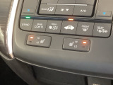 フロント両席にはシートヒーターが付いています!寒い日に便利な装備ですね。