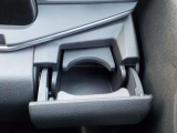 運転席用ドリンクホルダー