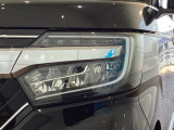 LEDヘッドライトは、点灯の瞬間から最大光量を発揮し、突然暗くなるトンネルなどでの安定感を高めます。