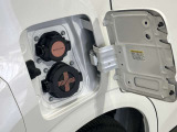 急速充電用と普通充電用に分かれています、差込口が違うので間違えることはありません。