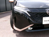 LEDヘッドランプ装備で、明るく安全に夜道もサポートしてくれます。
