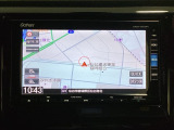 ナビゲーションはフルセグTV対応のGathers純正メモリーナビを搭載しています。Bluetoothオーディオ機能がありますので、スマートフォンなどの音楽も再生できます。
