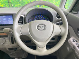 インテリアに合わせたデザインのステアリングは、運転される方のことも考え、運転しやすい形状、大きさです。是非一度、実際に触ってお確かめください。