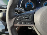 ハンドル左側のスイッチでオーディオの操作が可能なので、運転中でも楽に調整できます(^^♪