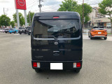 後部座席はプライバシーガラスとなっています。座っている人や置いてある荷物が見えにくくなっているのでプライバシーの確保が出来ます。ぜひ見て確認してみて下さい