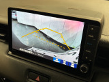 バックギアに入れるだけで自動でリヤカメラに切り替わります!車庫入れやバックが苦手な方にオススメ!
