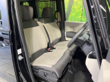 運転席まわりには十分なスペースがあり、大柄な方でもゆったり運転していただける環境です。