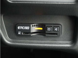◆ETC2.0装着◆進化したドライブ体験。料金収受システムだけだったETCが生まれ変わって、高速道路を賢く使うETC2.0に進化しました。多彩な情報サービスが便利で快適なドライブ体験を提供します。