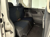 ゆとりある広々とした車内空間は、ドライブを始め買い物やレジャーなど、幅広く活躍します。一人でもみんなとでもお出かけを楽しみましょう!
