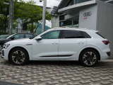 Q8 e-tron 55 クワトロ Sライン 4WD 