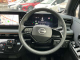 ハンドルは軽やかに回り、気持ちよく運転が出来ます。