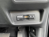 【ETC2.0(DSRC)】ETCカードを挿入すれば料金所はノンストップで通過できます。ETC限定の割引や、高速道路の情報提供サービスを利用できます。