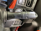 【オートライト(AUTO)】外の明るさをシステムが感知して、自動でヘッドライトが点灯します!ヘッドライトをつけ忘れを防ぐ便利機能です。