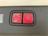 認定中古車フェア期間中はお買い得な特典をご用意しております。ご検討中のお客様はぜひ当店スタッフまでお問い合わせ下さい。