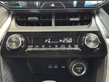 ●デュアルオートエアコン●!運転席と助手席で、それぞれお好みに合わせて温度設定が行えます♪