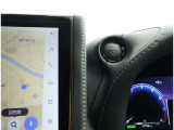 ポケットやバッグからキーを出さずにスマートに乗り込め、ボタンプッシュでおしゃれにエンジンスタートです。盗難防止イモビライザーも装備で安心です!